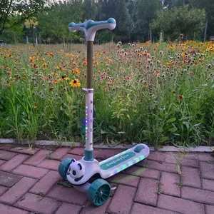 Kids Scooter Kick Scooter Toys Glowing 3-wheel Scooter With Music and Lights thumbnail-1