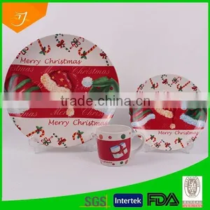 Dinner Ware With Christmas Hat thumbnail-2