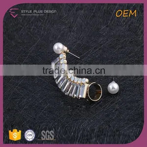 E78067I01 STYLE PLUS Shiny Gold Plate Latest Pearl Design Earrings Irregular Casting Jshape Earrings With Shining Glass Diamonds thumbnail-3