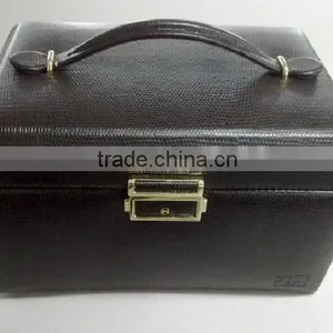 Cosmetic Box Packaging, Handle-type Foldable Cosmetic Gift Set Packaging Box thumbnail-1