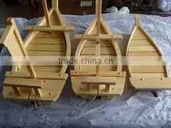 High Quality Cheap Disposable Pine Wood Material Sushi Boat thumbnail-1