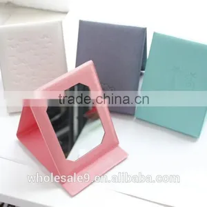 Pu Leather Creative Folding Pocket Mirror thumbnail-1