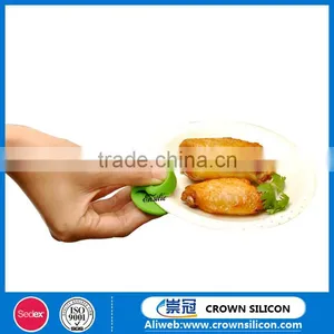 Heat Resistant Silicone Oven Baking Gloves thumbnail-1