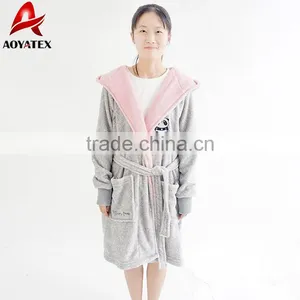 Wholesale Plush Solid Embroidery Hooded Cute Children Bathrobe thumbnail-1