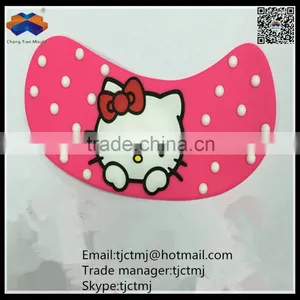Fashionable Customize OEM/ODM PVC Plastic Dropping Mould and Slipper Upper thumbnail-4