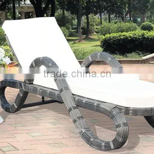 PE Rattan Outdoor Furniture Garden Sun Lounger (DH-N9085) thumbnail-1