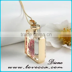 Square Gold Plated Locket Dried Real Flower Necklace thumbnail-5