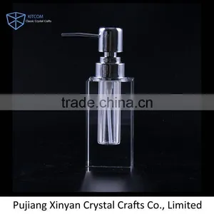 Top Fashion Custom Design Empty Crystal Bottle China Sale thumbnail-1