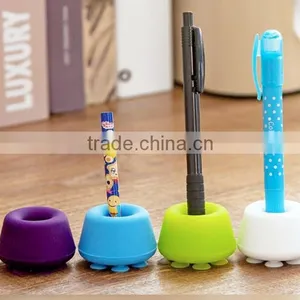 CY180 Multi-purpose Sucker Cute Toothbrush Holder thumbnail-5