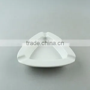 Stocklots Triangle Shape White Ceramic Ashtrays thumbnail-1