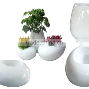 Modern Fiberglass Planter thumbnail-1