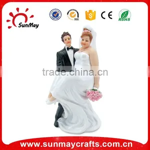 Wedding Couples Souvenir Figurine thumbnail-3