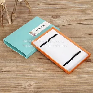 Black and White Cosmetic Paper Packaging Bag thumbnail-5