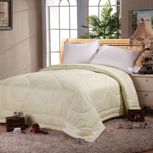 High Quality Hotel Comforter Bed Light Weight Cotton Cashmere Quilt for Winter thumbnail-1