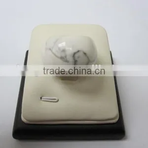 Mixed Different Fashion Style of Gemstones Rings Various Shape Gift Box thumbnail-1