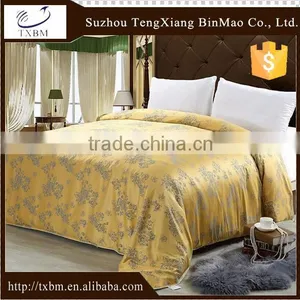 100% Silk Quilt With Jacquard Yellow Flower thumbnail-1