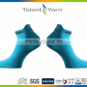 Functional Non Slip Ankle Outdoor Socks Wholesale thumbnail-3