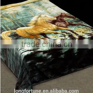 China Suppliers Quilt Blankets Rebel Wholesale 100% Polyester Knitted Cuddly Horse Print Fleece Blanket thumbnail-1