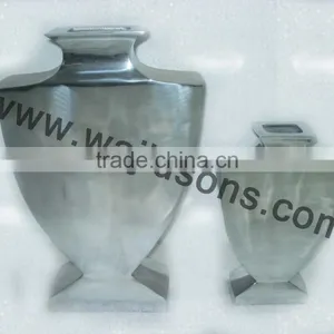 Vintage Christmas Metal Flower Vases/ Flower Vase for Garden thumbnail-3
