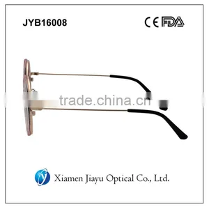 Retro Round Sunglasses With Plastic and Metal Frame thumbnail-3