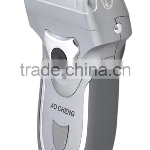 China Gold Supplier High Technology Wholesale Price Man Shaver thumbnail-1