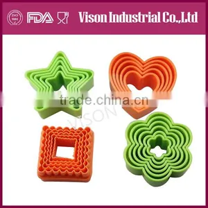 Food Safety Plastic 5 Pieces Heart Shape Cookie Cutter thumbnail-1