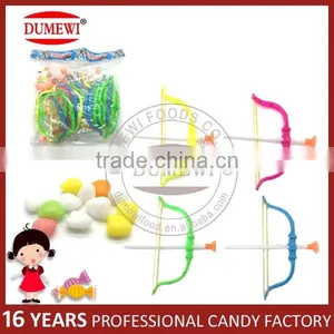 China Cheap Plastic Shooting Bow and Arrow Toy Candy thumbnail-1