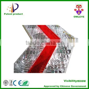 Flashing Road Safety Portable Solar Arrow Guide Board thumbnail-4