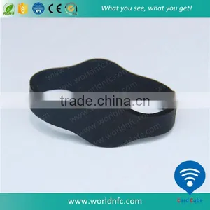 ISO14443A HF NFC Wristband thumbnail-2