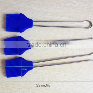 Silicone Basting Brush With Metal Handle thumbnail-1