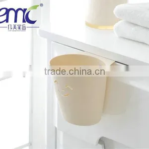 Door Type Plastic Storage Barrels, With Handle thumbnail-3