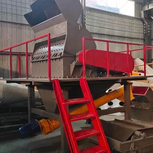 Huge Capacity Wood Sawdust Machine Wooden Pallets Sawdust Powder Making Equipment thumbnail-4
