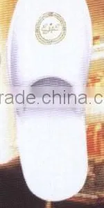 White Washable Indoor Slipper Hotel Slipper With Embroideried Logo thumbnail-1