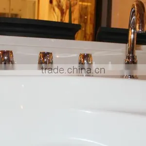 2016 Acrylic Bath Tub Bathing Massage Whirlpool Made in China Q368N thumbnail-3