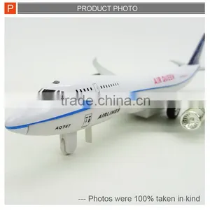 Pull Back Metal Model Plane Die Cast Toy With Light&music thumbnail-2