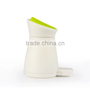 China Producrt ! 2015 New Design Mini Trvel Handheld Smoke Humidifier thumbnail-4