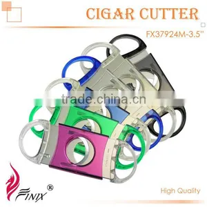 Quality Double Blades With Curved Edge Cigar Cutters thumbnail-1