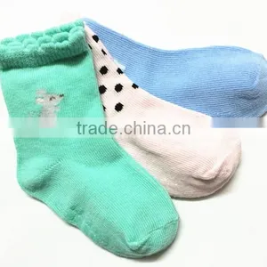 Hot Sale Fashion Great Lovely Design Warmly Material Baby Sock thumbnail-3