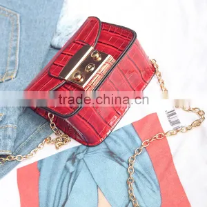 Lady Red Small Side Bag for College Girls thumbnail-3