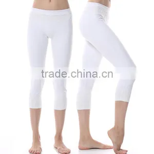 Wholesale Fitness Women Cropped Lace Yoga Pants in Guangzhou thumbnail-4