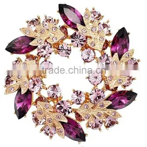Crystal-studded Chic Wreath Brooch Scarf Ring High-end Apparel Accessories Jewelry thumbnail-1