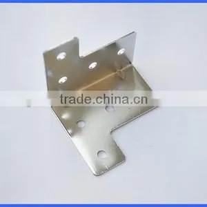 Large 8 Holes Corner Bracket With Strengthening Ribs thumbnail-3