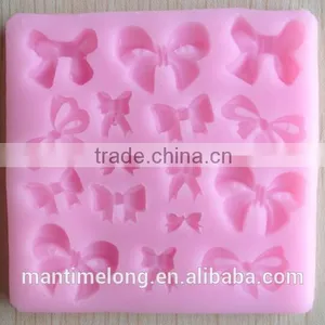 Silicone Bakeware Set Butterfly Pattern thumbnail-1