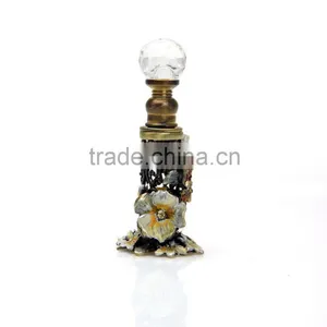 Cosmetic Glass Bottle Manufacturers Vintage Fancy Glass Perfume Bottle With Metal Shell Shaped Stopper From China Supplier thumbnail-1