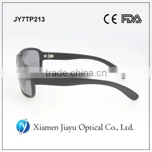 Wholesale High-quality Men Polarized Sunglasses Customized Logo Quality Choice thumbnail-4
