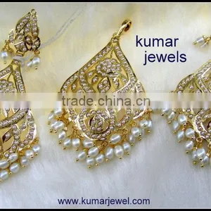 Jadau Pendant Set thumbnail-1