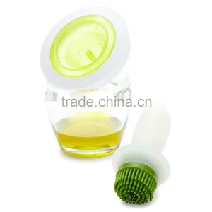 Good Quality Convenient Oil Bottle With Brush Kitchen Silicone Cooking Oil Brush thumbnail-5