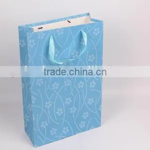 Foldable Gift Bag / Paper Shopping Bag thumbnail-3