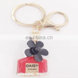 Customize Flower Shape Key Chain Promotion Fashion Key Chain thumbnail-1