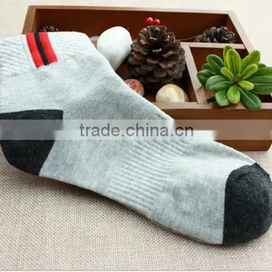 2016 Wholesale Men Cotton Basketball Sports Socks thumbnail-4